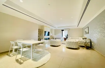 Apartment - 1 Bedroom - 2 Bathrooms for rent in West Porto Drive - Porto Arabia - The Pearl Island - Doha