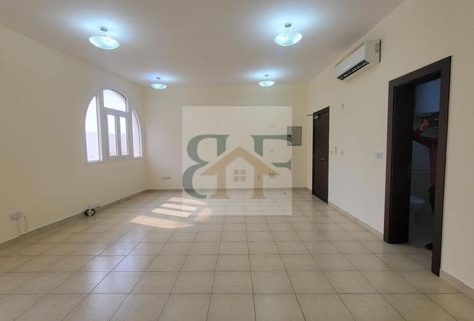 977919 - Property Main Image