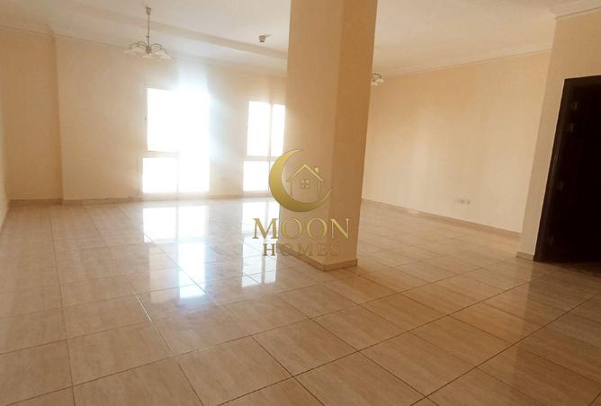 972532 - Property Image 2