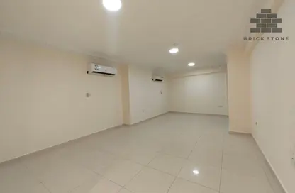 Apartment - 3 Bedrooms - 3 Bathrooms for rent in Muntazah 7 - Al Muntazah - Doha