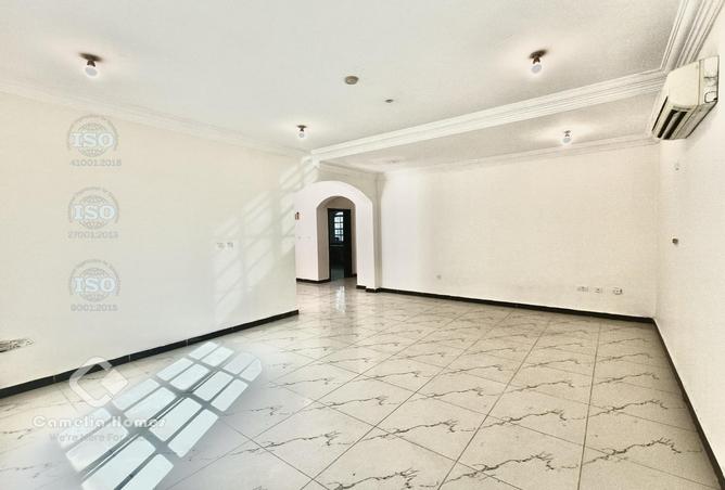 978381 - Property Image 2