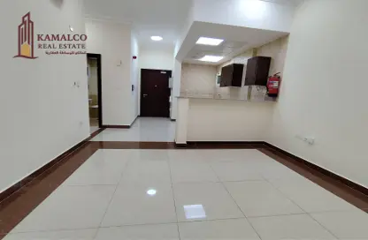 Apartment - 2 Bedrooms - 2 Bathrooms for rent in Al Mansoura - Al Mansoura - Doha