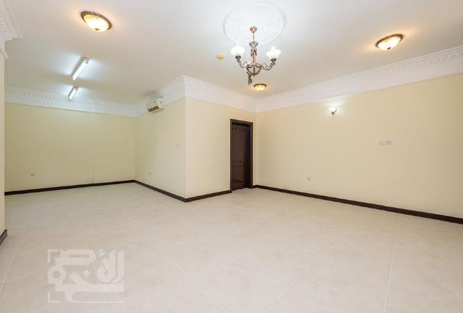 968192 - Property Image 3