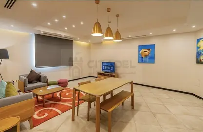 Living / Dining Room image for: Apartment - 3 Bedrooms - 3 Bathrooms for rent in Al Mansoura - Doha, Image 1