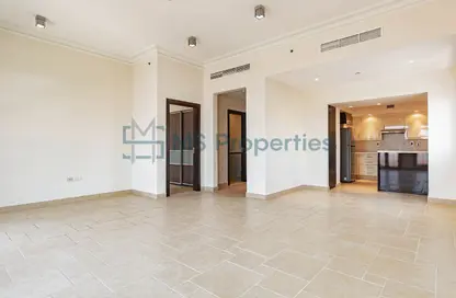 Apartment - 1 Bedroom - 2 Bathrooms for rent in Carnaval - Qanat Quartier - The Pearl Island - Doha