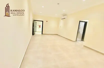 Apartment - 2 Bedrooms - 2 Bathrooms for rent in Al Nuaija Street - Al Nuaija - Doha