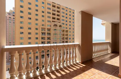 Apartment - 1 Bedroom - 2 Bathrooms for sale in West Porto Drive - Porto Arabia - The Pearl Island - Doha