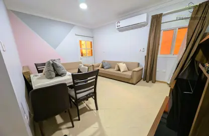 Apartment - 2 Bedrooms - 2 Bathrooms for rent in Al Mansoura - Al Mansoura - Doha