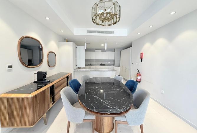 1002403 - Property Image 3