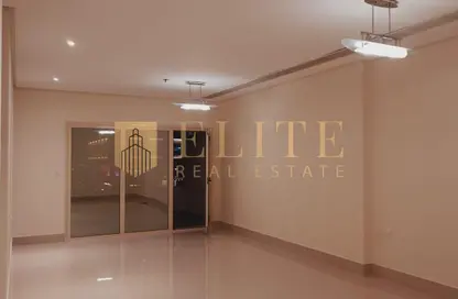 شقة - 2 غرف نوم - 2 حمامات للايجار في مرتفعات مارينا لوسيل - منطقة المارينا - الوسيل