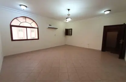 Apartment - 2 Bedrooms - 2 Bathrooms for rent in Anas Street - Fereej Bin Mahmoud North - Fereej Bin Mahmoud - Doha