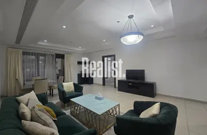Apartment - 1 Bedroom - 2 Bathrooms for rent in West Porto Drive - Porto Arabia - The Pearl Island - Doha