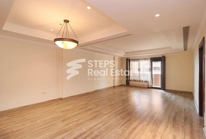 929043 - Property Image 3
