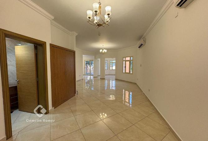 927189 - Property Image 3