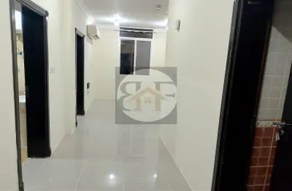 شقة - 2 غرف نوم - 2 حمامات للايجار في شقق مساكن المطار القديم - طريق المطار القديم - الدوحة