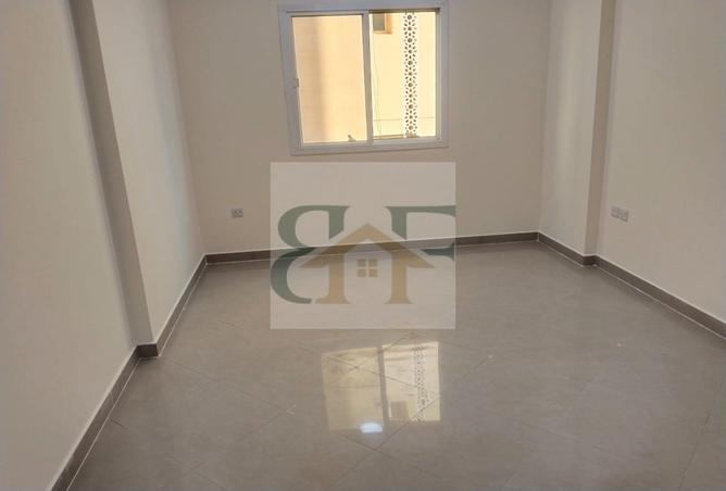 1004824 - Property Image 3