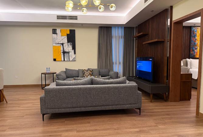 987626 - Property Image 2