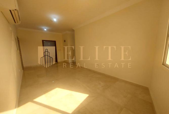 938121 - Property Main Image