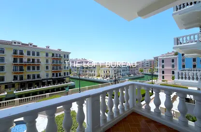 Apartment - 3 Bedrooms - 3 Bathrooms for rent in Carnaval - Qanat Quartier - The Pearl Island - Doha