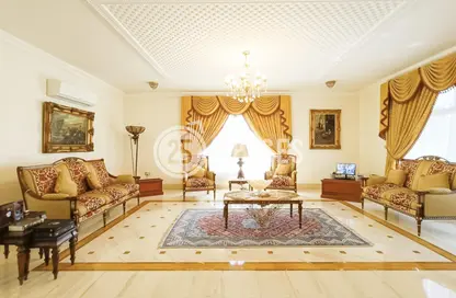 Villa - 5 Bedrooms - 6 Bathrooms for sale in Al Maamoura - Al Maamoura - Doha
