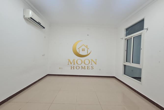 974678 - Property Image 2