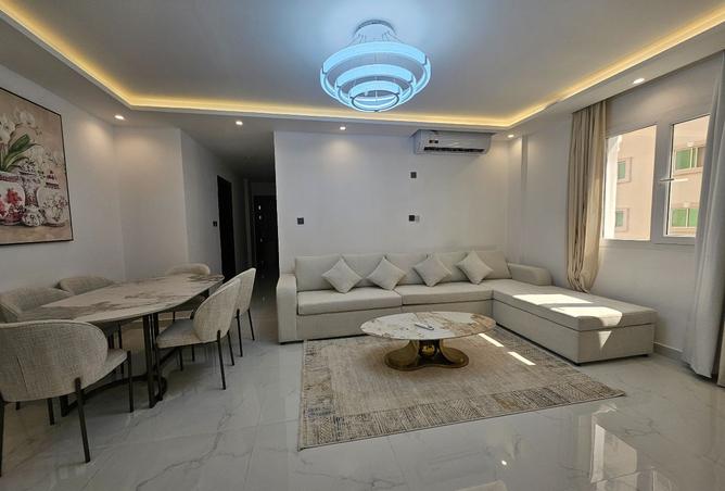 960398 - Property Image 3