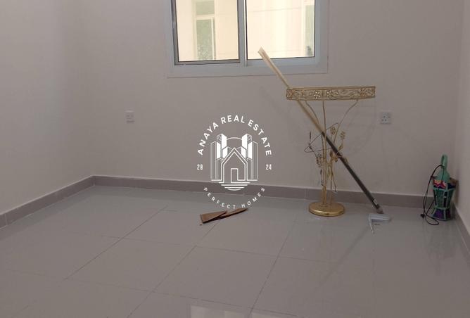 957477 - Property Image 3