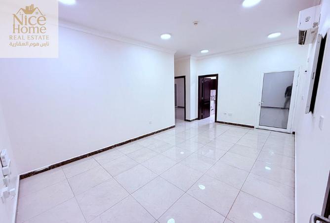 992120 - Property Image 2