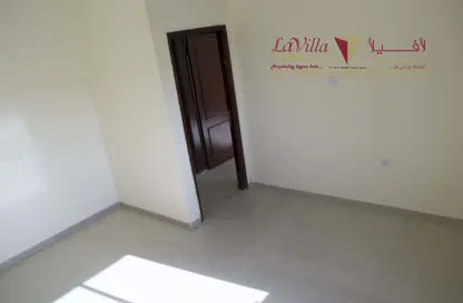 Empty Room image for: Apartment - 2 Bedrooms - 1 Bathroom for rent in Musheireb - Doha, Image 1
