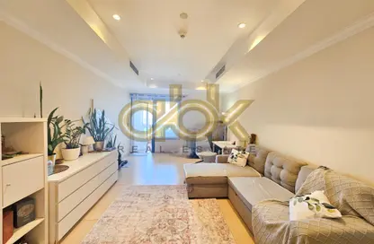 Apartment - 1 Bedroom - 2 Bathrooms for rent in East Porto Drive - Porto Arabia - The Pearl Island - Doha