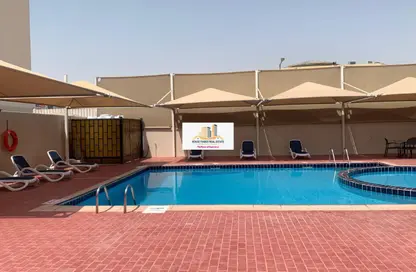 Compound - 5 Bedrooms - 5 Bathrooms for rent in Al Duhail - Doha