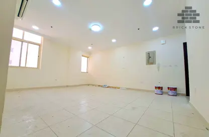 Apartment - 3 Bedrooms - 3 Bathrooms for rent in Al Nasr Street - Al Nasr - Doha