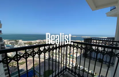 Apartment - 3 Bedrooms - 5 Bathrooms for sale in Viva West - Viva Bahriyah - The Pearl Island - Doha