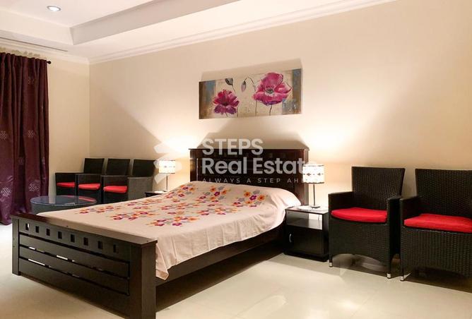 943759 - Property Image 2