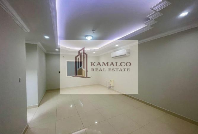 990166 - Property Image 2