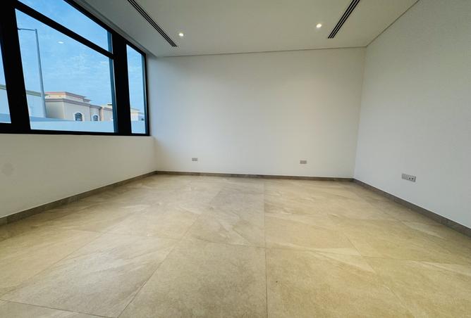 994231 - Property Image 3