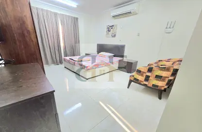 Apartment - Studio - 1 Bathroom for rent in Umm Ghwailina Comm - Umm Ghuwalina - Umm Ghuwailina - Doha