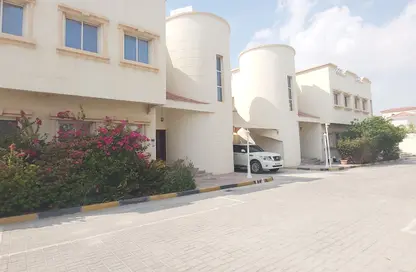 مجمع سكني - 3 غرف نوم - 4 حمامات للايجار في شارع زكريت - الخريطيات - أم صلال محمد