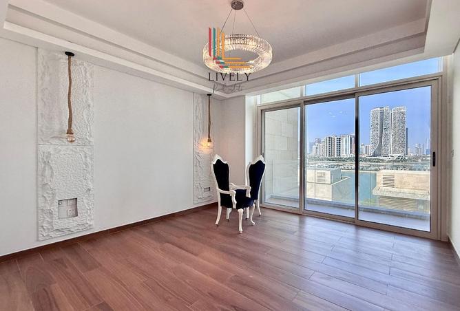 989121 - Property Main Image