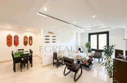 شقة - 2 غرف نوم - 3 حمامات للبيع في طريق بورتو الغربي - بورتو أرابيا - جزيرة اللؤلؤة - الدوحة