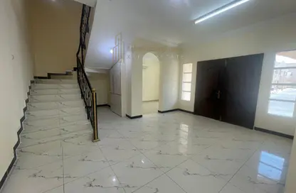 Villa - 5 Bedrooms - 4 Bathrooms for rent in Ain Khaled Villas - Ain Khaled - Doha