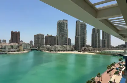 Apartment - 2 Bedrooms - 3 Bathrooms for rent in Gewan Island - The Pearl Island - Doha