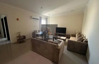 Apartment - 2 Bedrooms - 3 Bathrooms for rent in Bin Omran 35 - Fereej Bin Omran - Doha