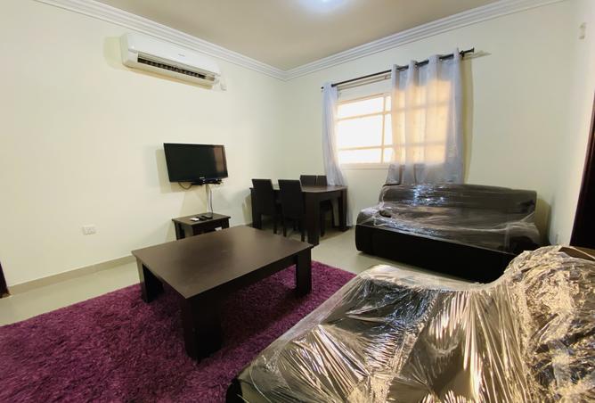 984437 - Property Image 2