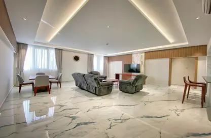 Apartment - 2 Bedrooms - 2 Bathrooms for rent in Al Mansoura - Al Mansoura - Doha