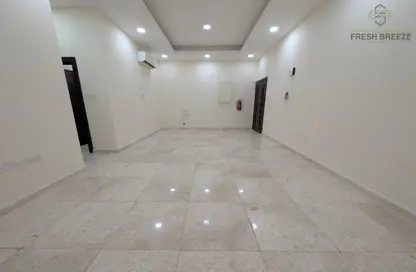 Apartment - 3 Bedrooms - 3 Bathrooms for rent in Al Nasr Street - Al Nasr - Doha