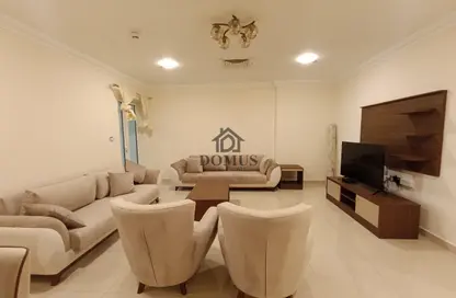 Apartment - 3 Bedrooms - 3 Bathrooms for rent in Ibn Al Haitam Street - Fereej Abdul Aziz - Doha