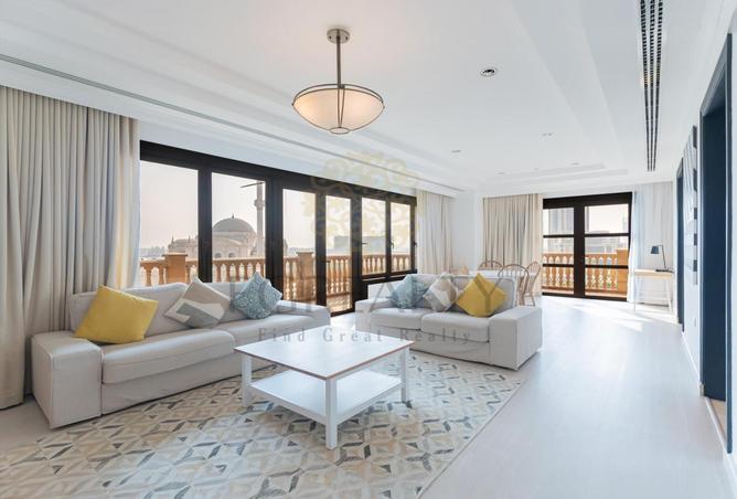 989021 - Property Image 3