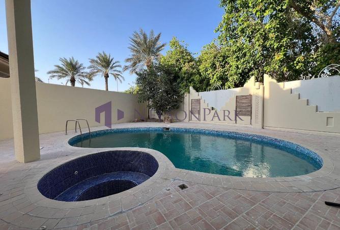 948272 - Property Image 2