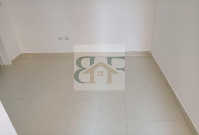 977925 - Property Main Image